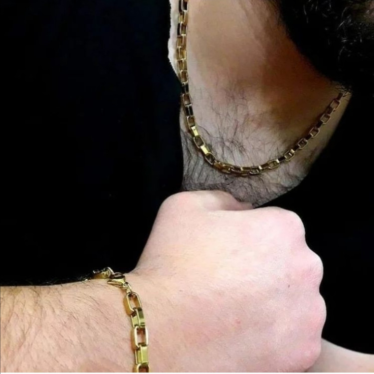 گردنبند و دستبند