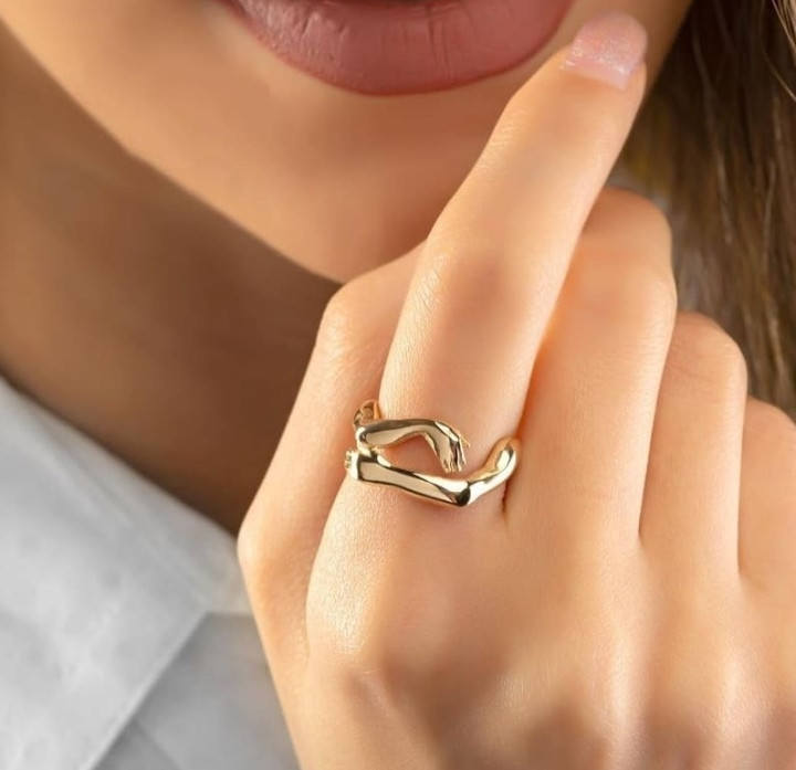 انگشتر آغوش