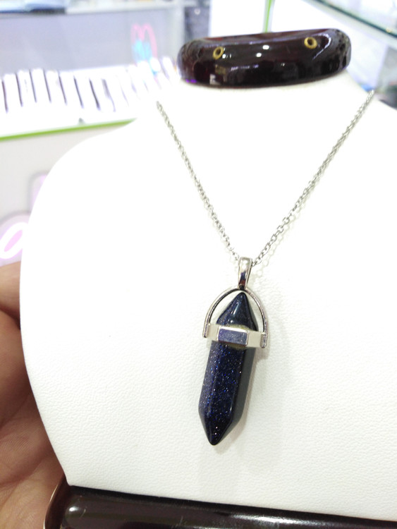 گردنبند سنگ دلربا سرمهای