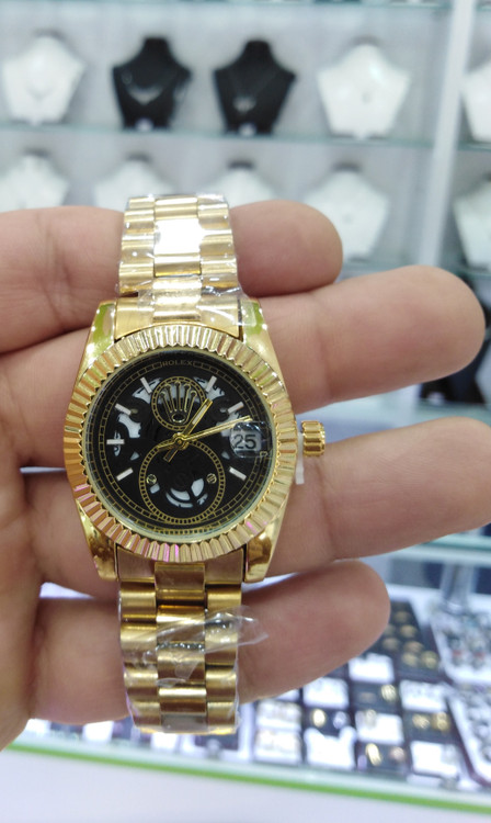 ساعت بند فلزی